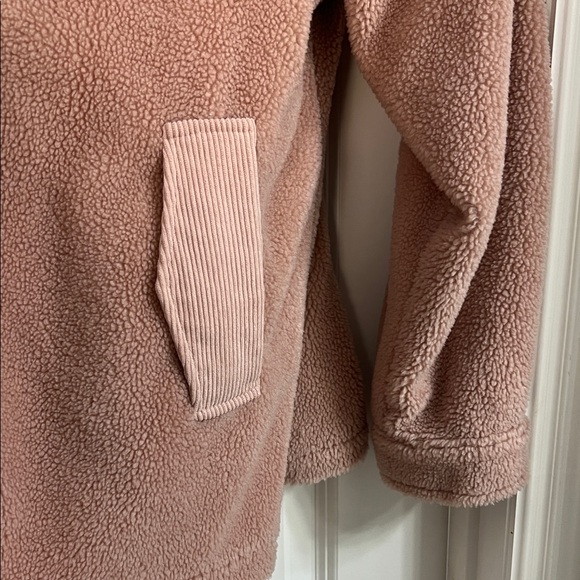 Never Worn Cozy Pink Fleece Jacket - Picture 4 of 5